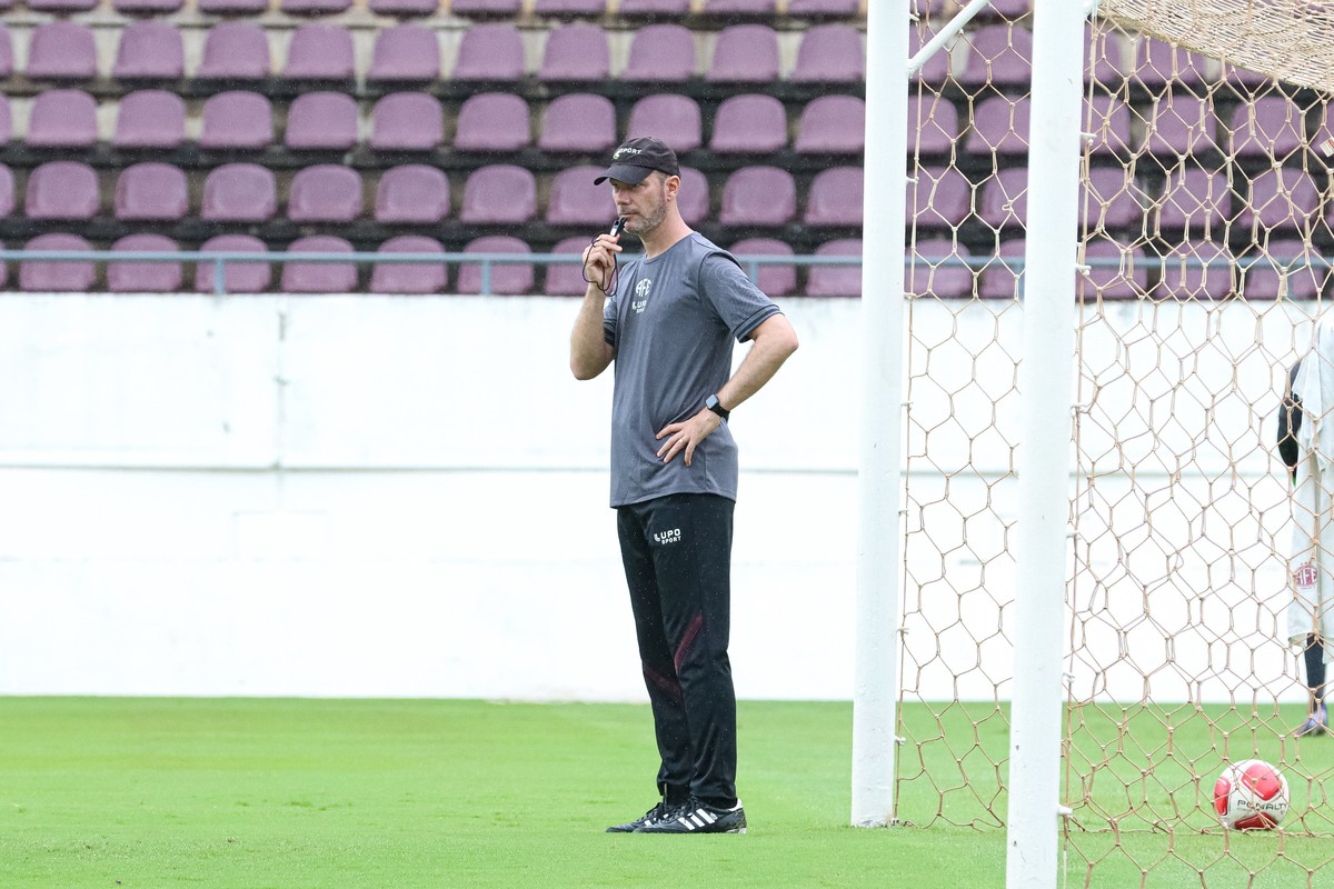 Flamengo contrata Vinícius Bergantin como auxiliar de Tite, vindo da Ferroviária.última partida no clube foi sábado, 20 de julho de 2024 às 16:35