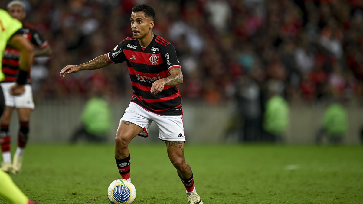 Torcedores do Flamengo criticam Allan e pedem Léo Ortiz na equipe