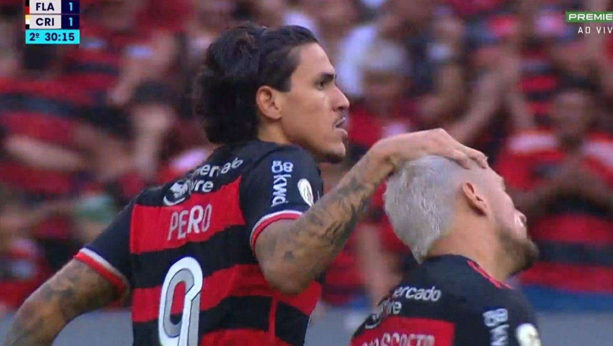 Pedro marca pelo terceiro jogo consecutivo e se destaca como artilheiro isolado do Brasileirão.