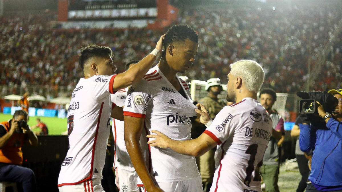 Carlinhos é escolhido como ‘Melhor Jogador pela Torcida’ após triunfo do Flamengo.