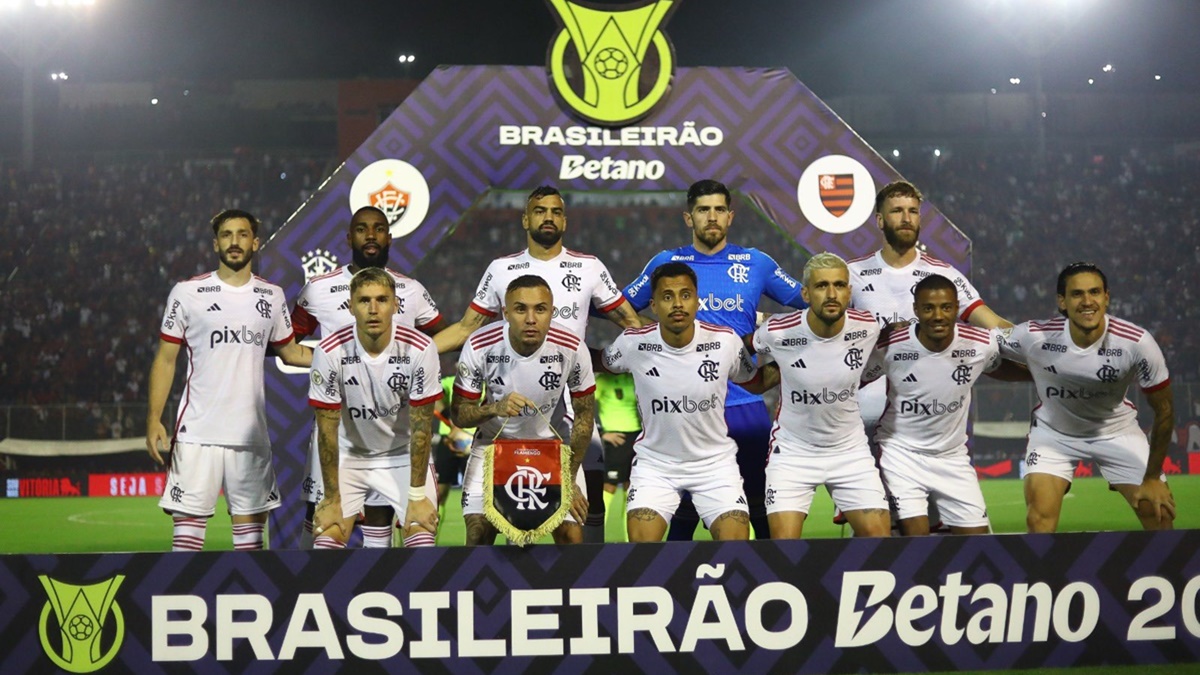 Botafogo e Palmeiras vacilam e Flamengo se aproxima da liderança