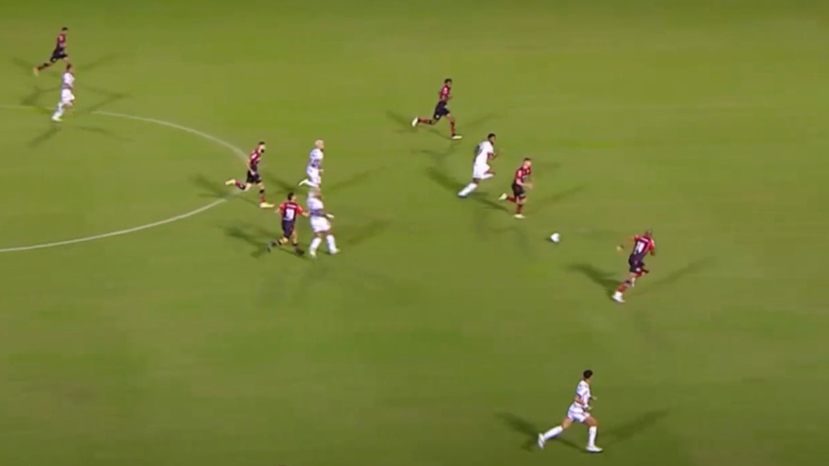 Gabigol é o maestro em assistência e Carlinhos marca o gol decisivo para o Flamengo; assista ao vídeo