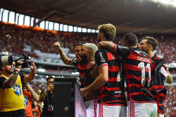 Tite afirma que jogadores do Flamengo estavam nervosos durante partida contra o Criciúma