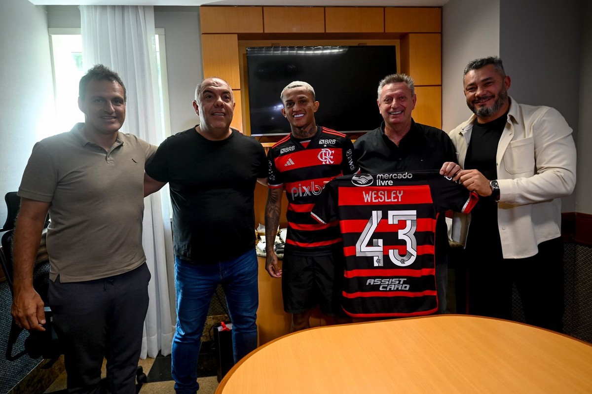 Flamengo estende contrato de lateral-direito Wesley até o final de 2028