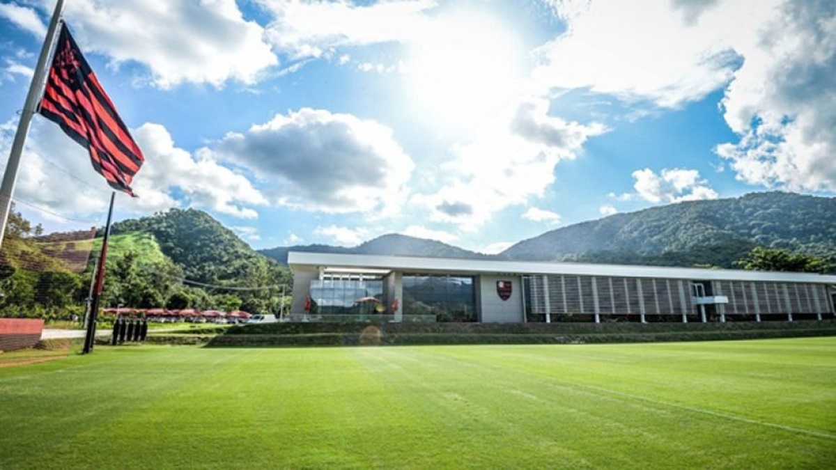 Flamengo planeja construir miniestádio no Ninho do Urubu após aquisição de 2 terrenos