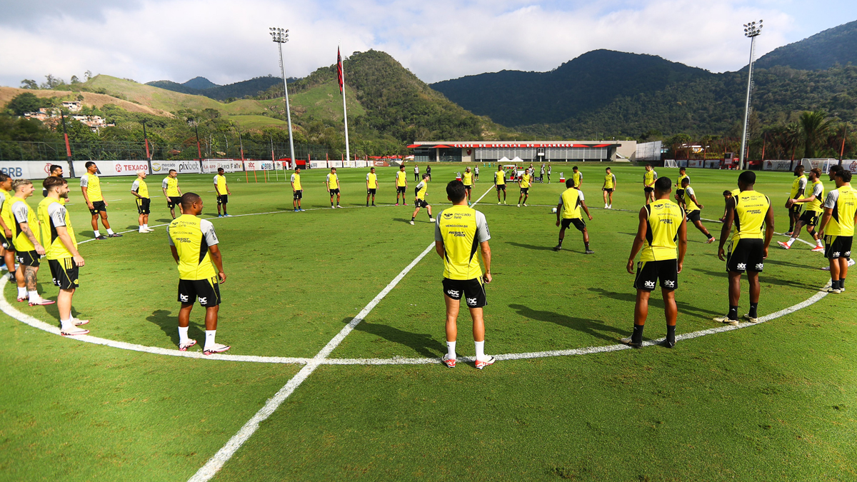 Flamengo prepara treino focado no jogo contra o Palmeiras