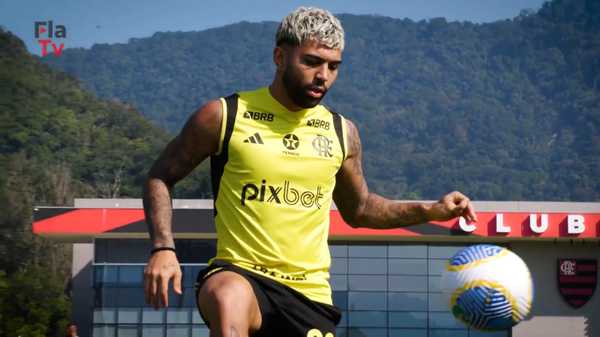 Gabigol volta aos treinos e Flamengo se reúne no Ninho do Urubu nesta manhã