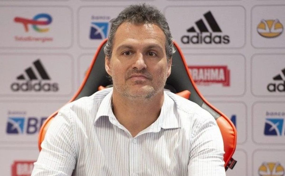 Equipe do VAR recebe críticas de Spindel, do Flamengo