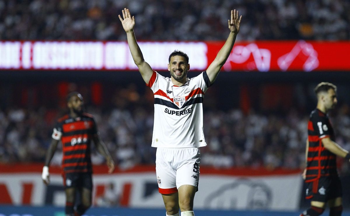 São Paulo vence o Flamengo no Morumbi com gol de Calleri pelo Brasileiro