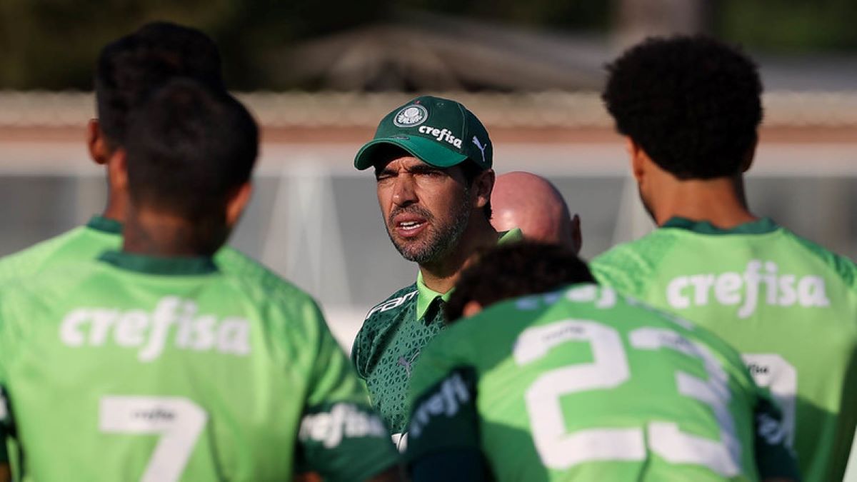 Abel Ferreira segue Tite e Palmeiras poupa titulares antes do confronto contra o Flamengo