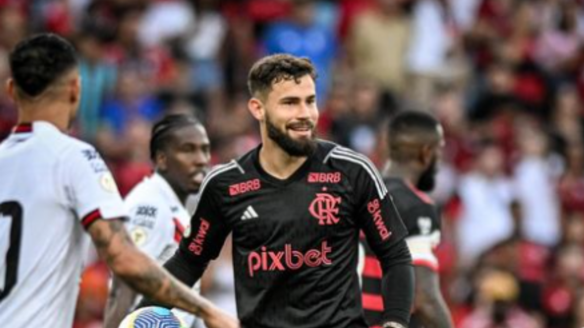 Matheus Cunha é apoiado por Tite e conta com o apoio de Rossi no Flamengo