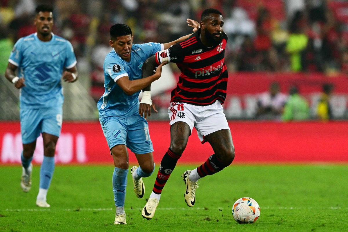 Gerson deixa o Maracanã com câimbras, mas Tite tranquiliza: ‘foram só câimbras’; Pulgar sente dores no adutor