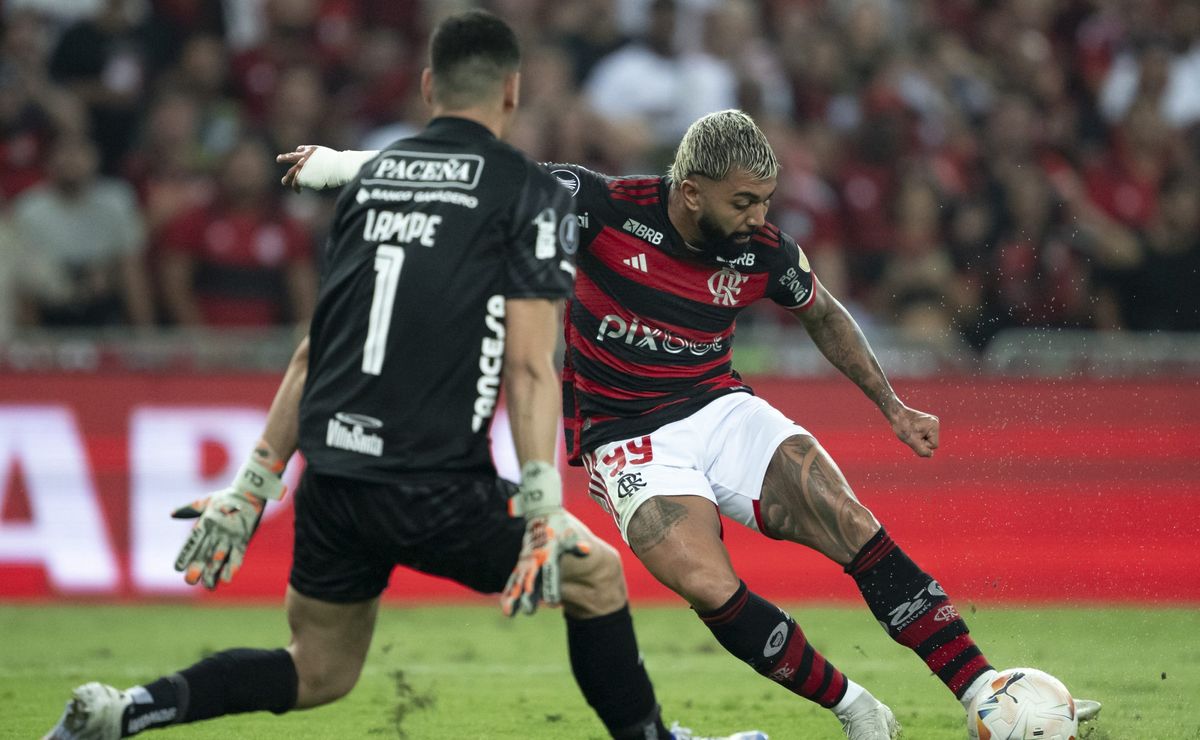 Antigo jogador do Flamengo não poupa críticas à equipe para o restante da temporada