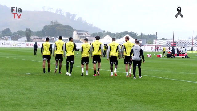 Flamengo finaliza preparação debaixo de chuva para confronto contra o Palmeiras