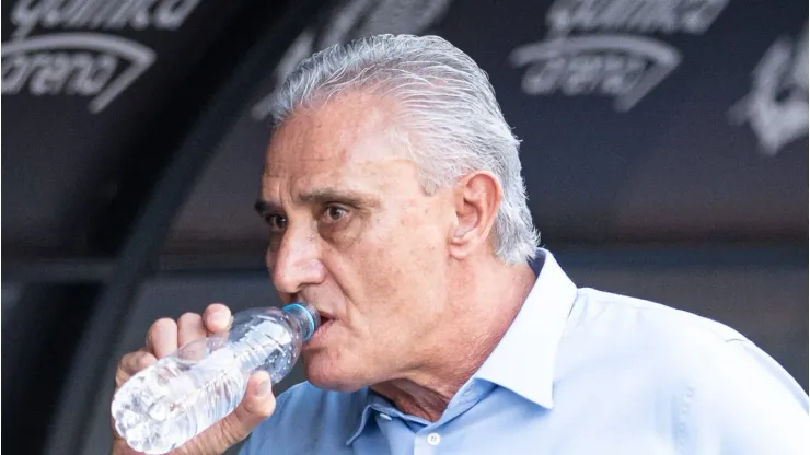 Comentarista sugere que Tite abandone o Flamengo no aeroporto se for eliminado da Libertadores