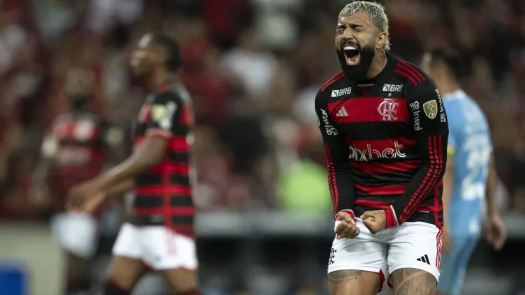 Flamengo descarta lesão e confirma atacante contra Peñarol