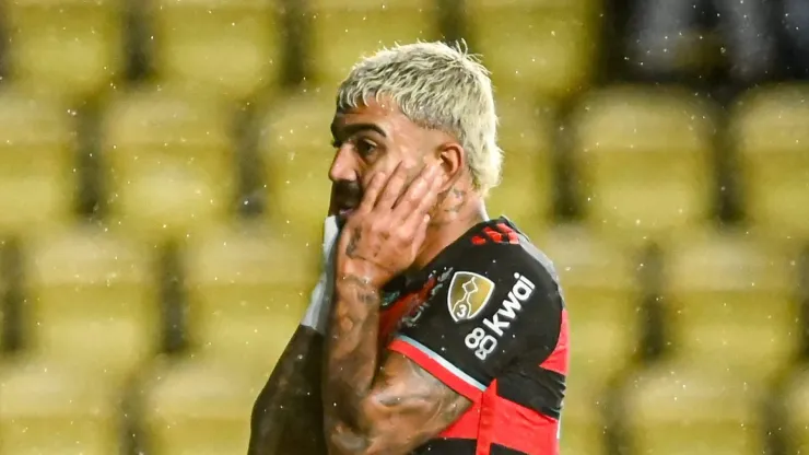 Gabigol não será escalado como titular no jogo entre Flamengo e Bahia pela Copa do Brasil.