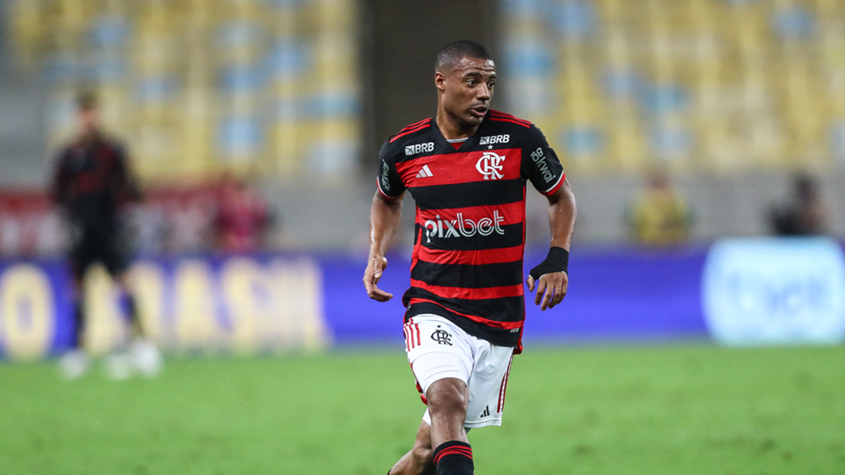 Veja a chegada do Flamengo para o jogo de hoje contra o Peñarol