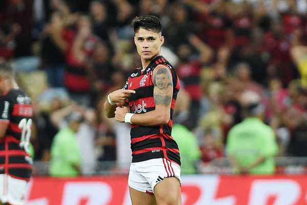 Escalação do Flamengo: Tite opta por Luiz Araújo no lugar de Everton Cebolinha contra o Bolívar na Libertadores