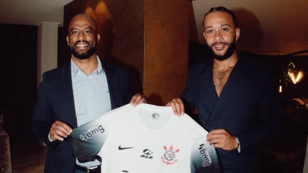 Corinthians tenta artimanha para inscrever Depay na Copa do Brasil