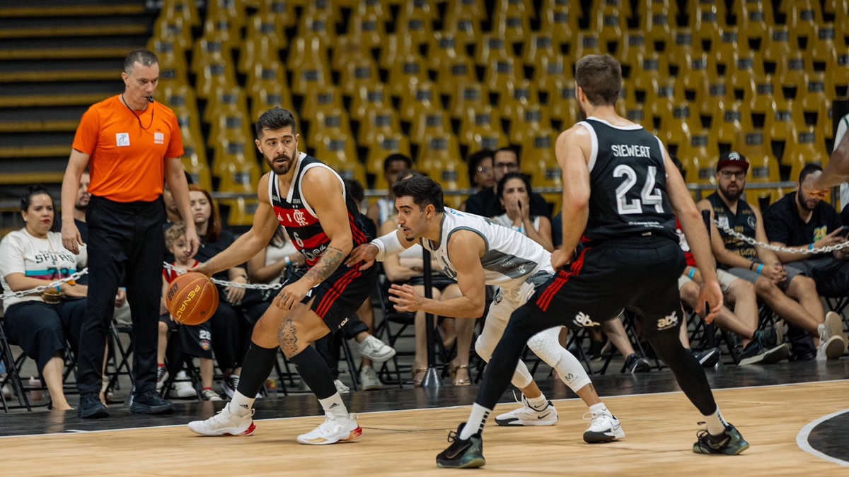 Flamengo domina Brasília e vence na estreia no Abertura do NBB