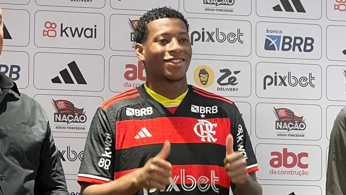 Plata se inspira em ídolo do Flamengo para conquistar a torcida