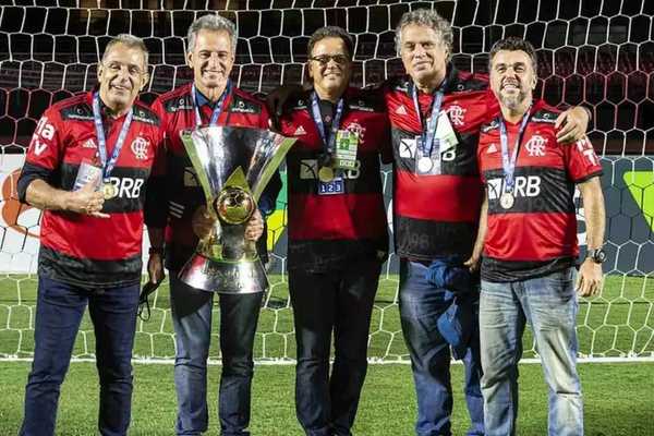 Eleição agita os bastidores e gestão de Landim no Flamengo enfrenta perdas após apoio a Dunshee