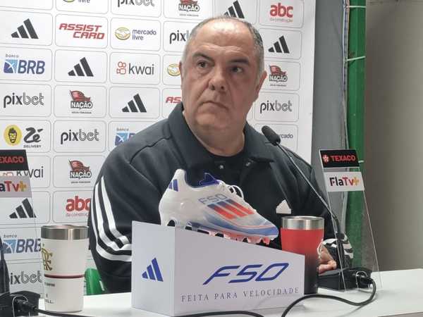 Flamengo critica arbitragem por pênalti não assinalado e falta de critério em duelo com o Palmeiras