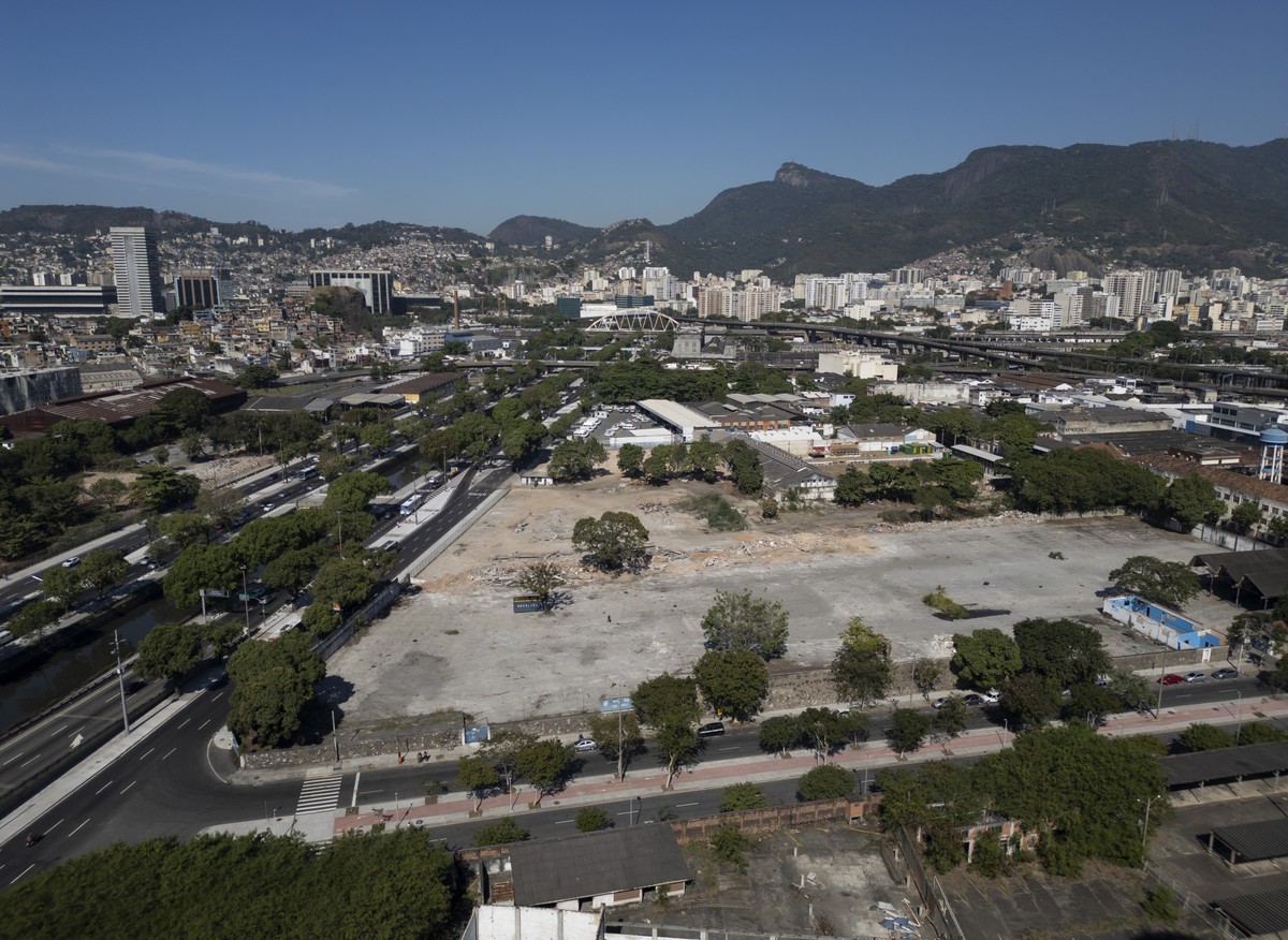 Flamengo obtém aprovação para aquisição de terreno visando construção de estádio e estima prazo de até seis anos de obra; saiba mais.