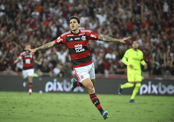 Arrascaeta conduz Flamengo à vitória: Pedro marca seis gols em seis jogos como titular contra o Palmeiras