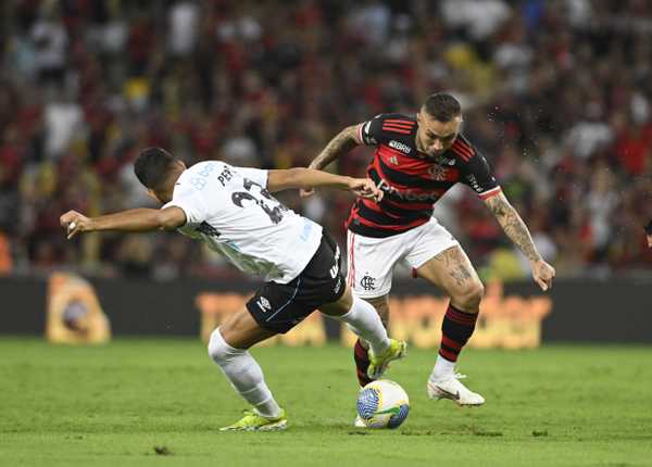 Lesão no quadril tira Everton Cebolinha do Flamengo por até quatro semanas