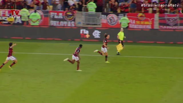 David Luiz garante a vitória do Flamengo nos acréscimos no Maracanã com gol aos 49min do segundo tempo