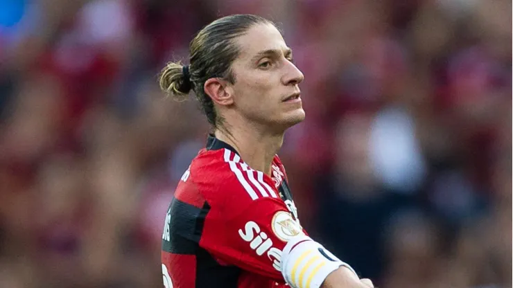 David Luiz vai sair do Flamengo apesar da chegada de Filipe Luís.