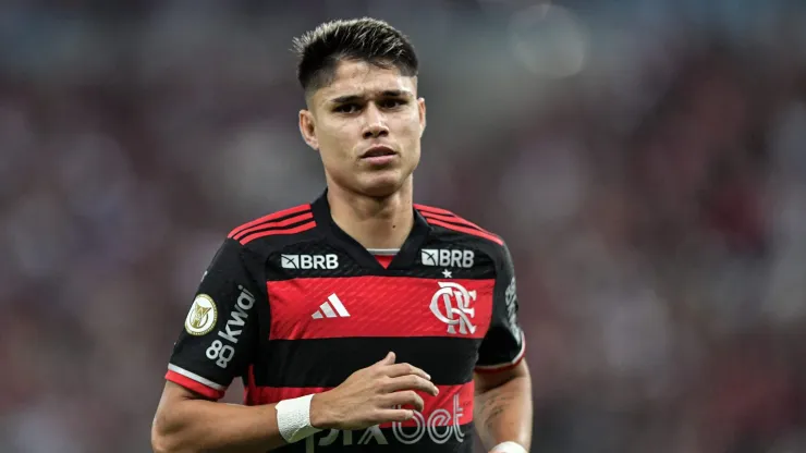 Flamengo espera contar com Luiz Araújo em 2024 para manter equipe forte