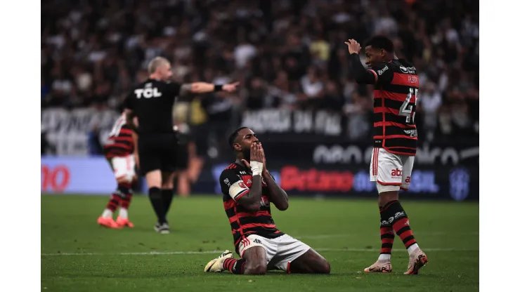 Flamengo garante vaga na final da Copa Betano do Brasil com empate emocionante contra Corinthians