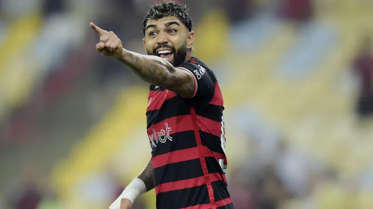 Gabigol mostra serviço e responde a Tite em duelo entre Flamengo e Corinthians.