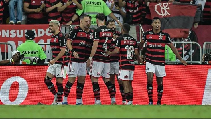 No clássico Flamengo x Fluminense, Rubro-Negro busca marcar o 100º gol