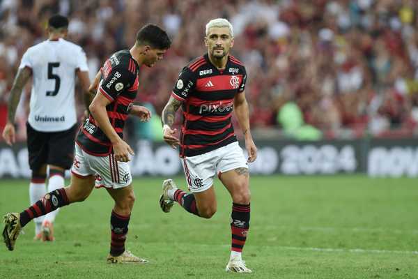 Destaques do Flamengo: Arrascaeta, Gerson e Pulgar se destacam contra o Atlético-GO