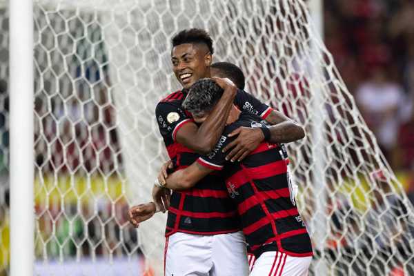 Titular do Flamengo contra o Fluminense: Bruno Henrique confirmado; retorno de Fabrício Bruno