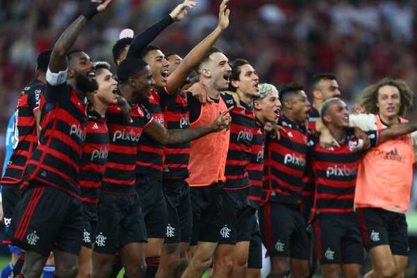 Crônica: Flamengo persiste até conquistar vitória avassaladora e demonstra poder na corrida pelo Brasileirão