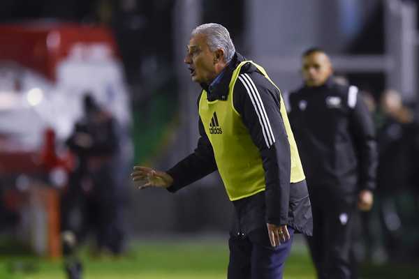 Tite elogia jogada de bola parada do Juventude na derrota do Flamengo: "Adversário teve méritos"