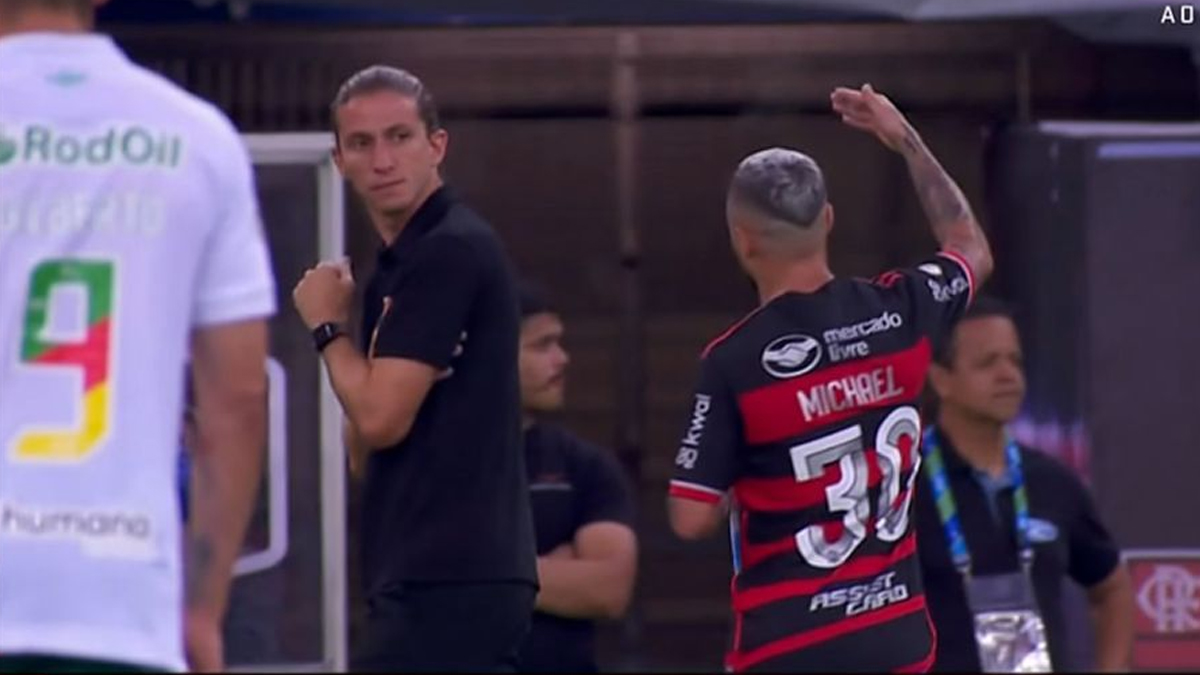 Michael elogia o técnico Filipe Luís