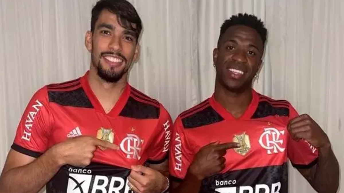 Na camisa do Flamengo, Paquetá envia mensagem para Vini Jr.