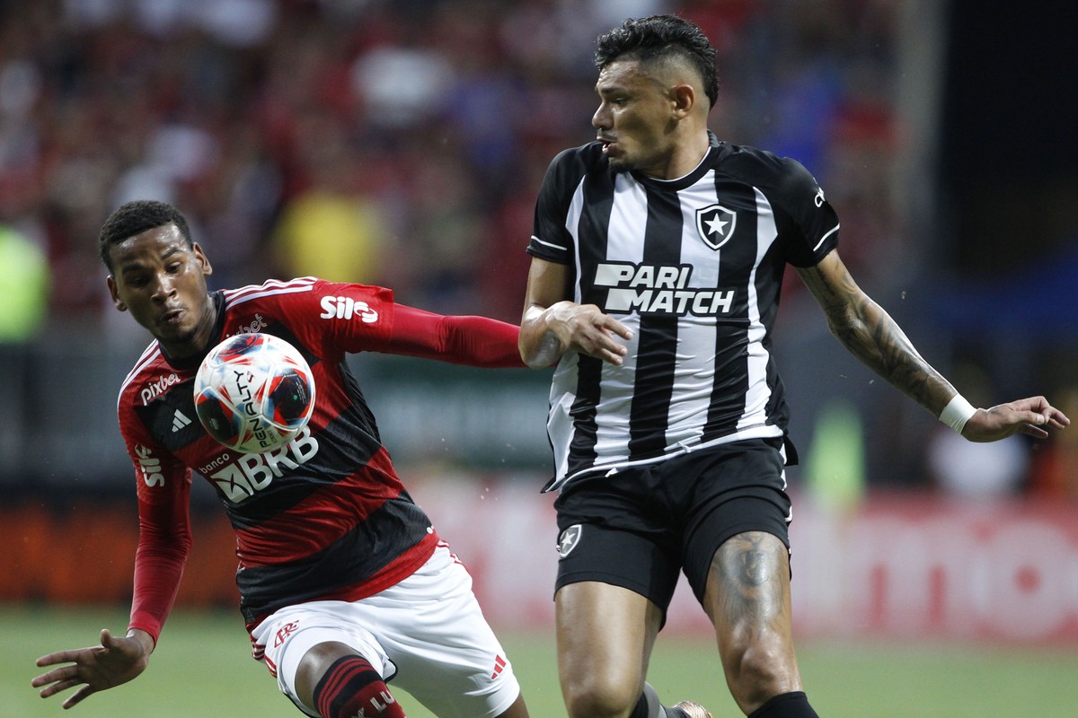 Quem é o Bahia, jovem destacado por Tite e com chances de se destacar no Flamengo após saída de Fabrício Bruno