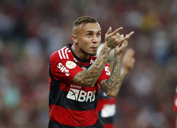 Cebolinha observa trunfo do Flamengo contra o Bolívar e prevê novo gol contra o Grêmio: “Lei do Ex continua valendo”