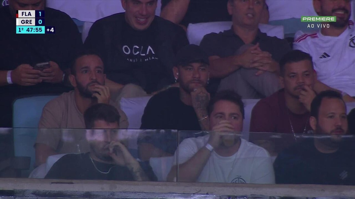 Neymar chega de helicóptero ao Rio de Janeiro e vai ao Maracanã para assistir a Flamengo x Grêmio