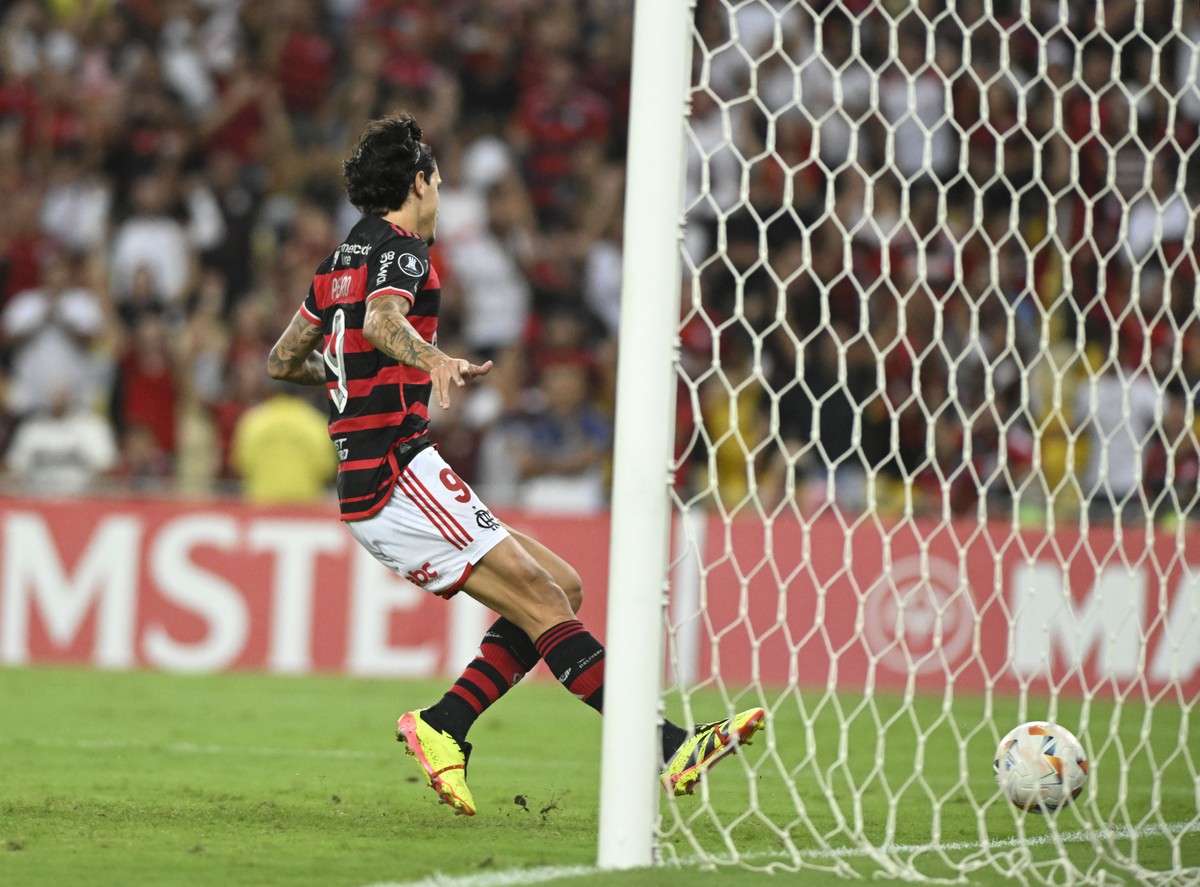 Flamengo domina e presenteia sua torcida com mais uma vitória na Libertadores