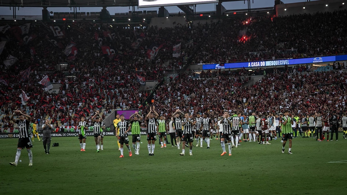 Atlético-MG poupa 10 titulares no Brasileirão antes da partida contra o Flamengo na Copa do Brasil.