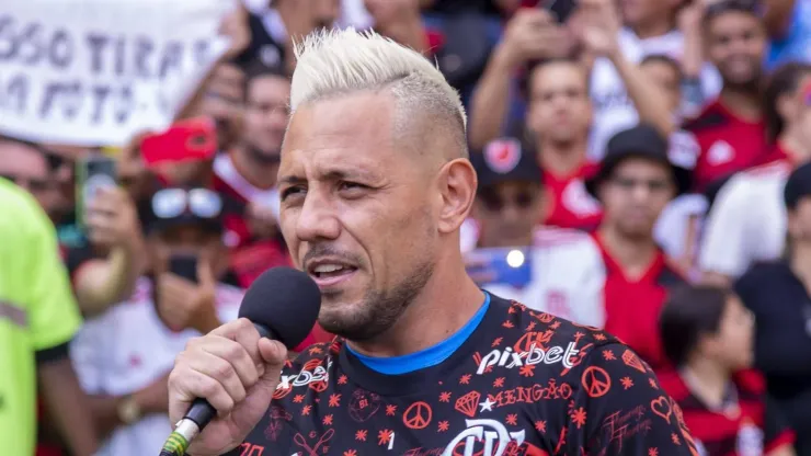 Após 1 ano e 7 meses sem clube, Diego Alves, ex-Flamengo, finalmente toma uma nova decisão na carreira.