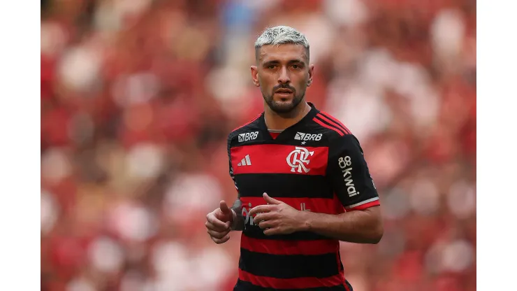 Arrascaeta fora do Flamengo por lesões em 96 jogos